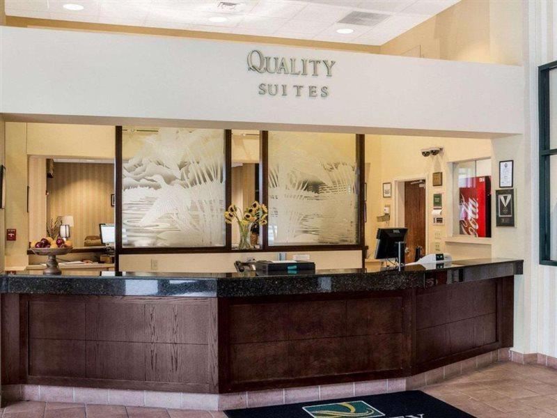 Quality Suites Lake Wright Norfolk Airport מראה חיצוני תמונה